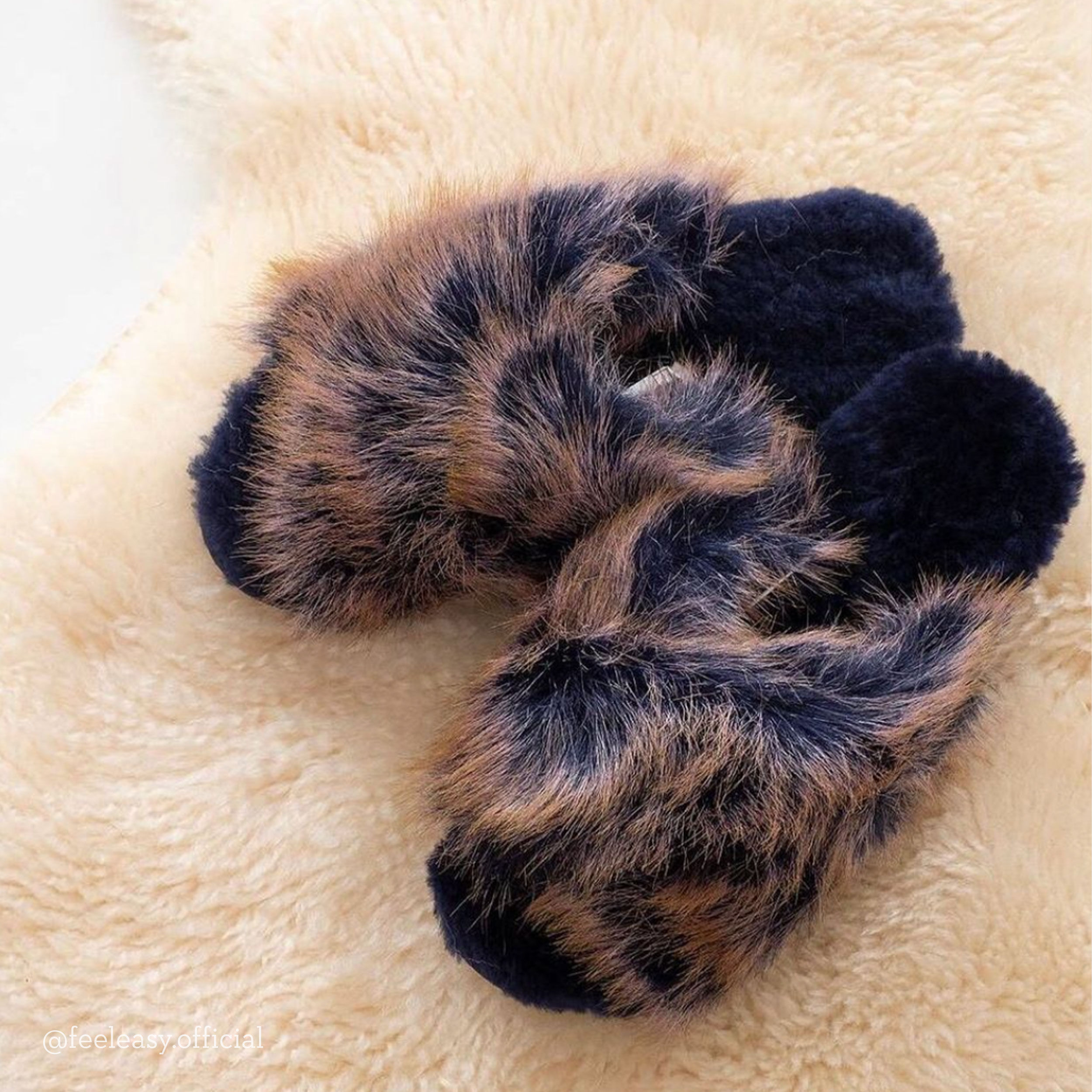 Mayberry Lava Womens Sheepskin Slipper EMU Australia