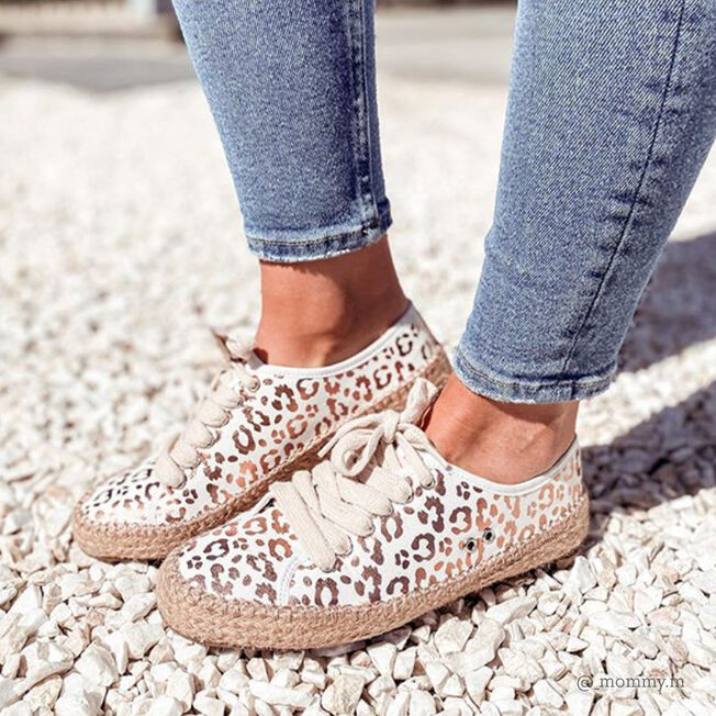 Agonis, WHITE LEOPARD, hi-res