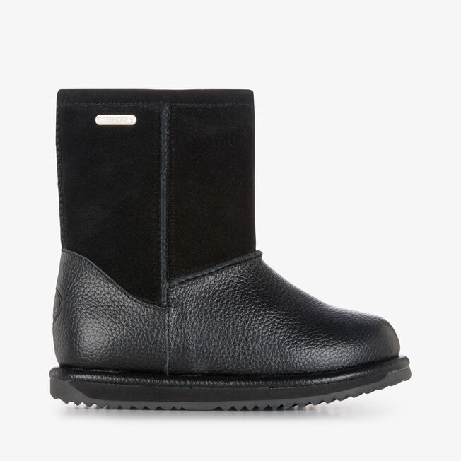 Trigg Black