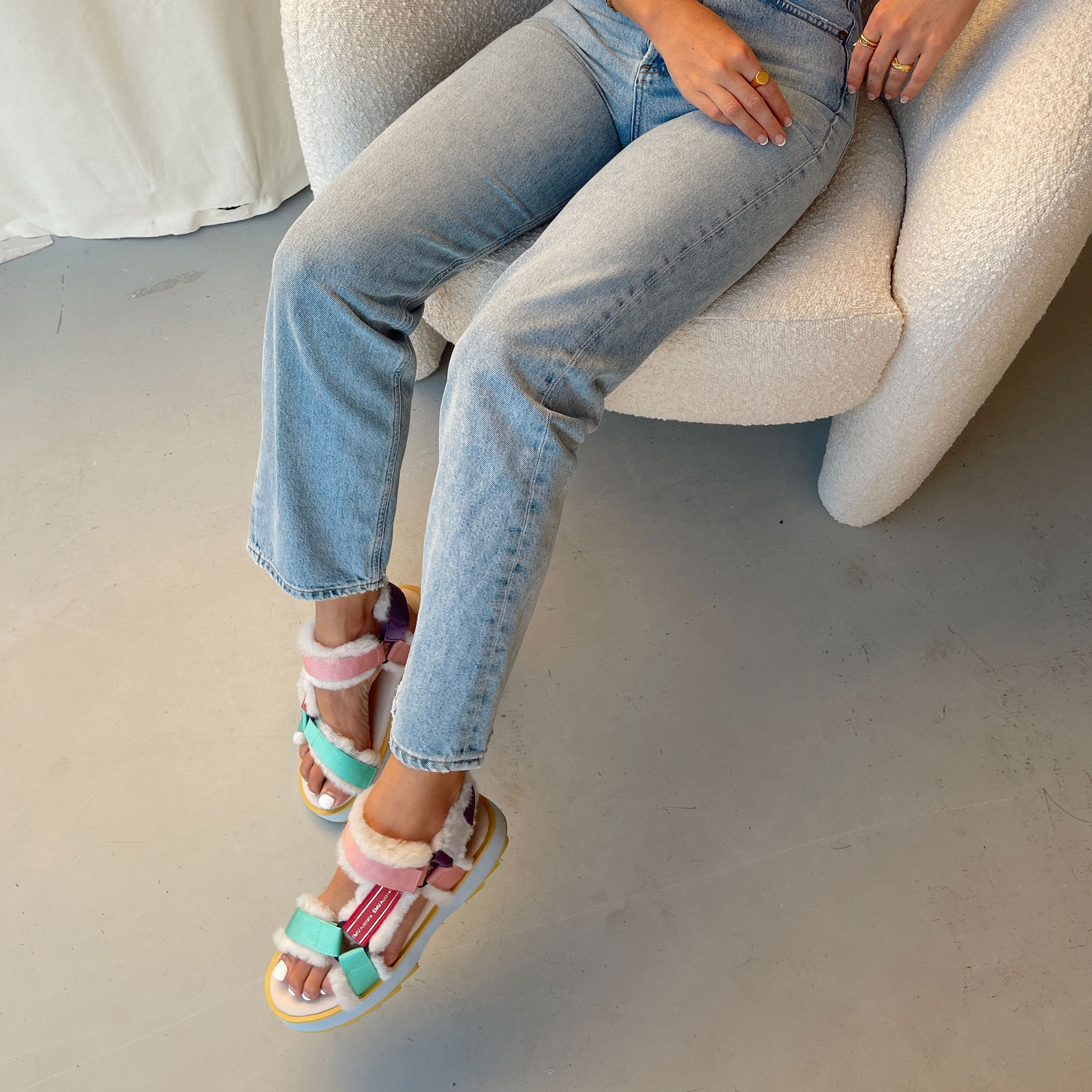 Emu flip top flop slippers