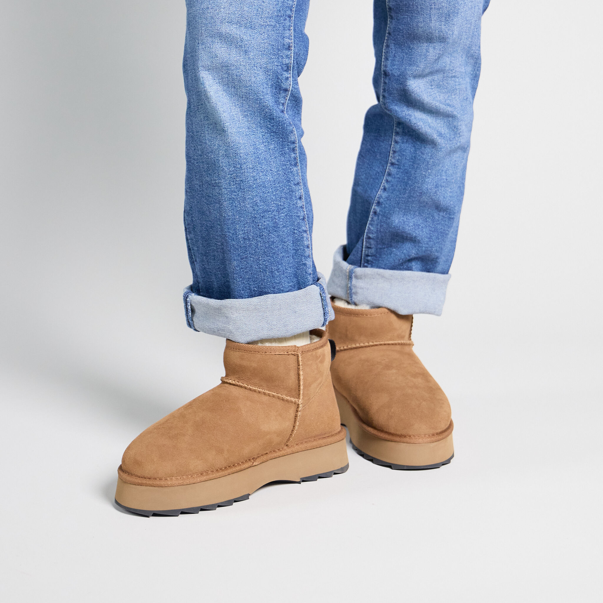 EMU Australia SHARKY REEF w12733 BK US7