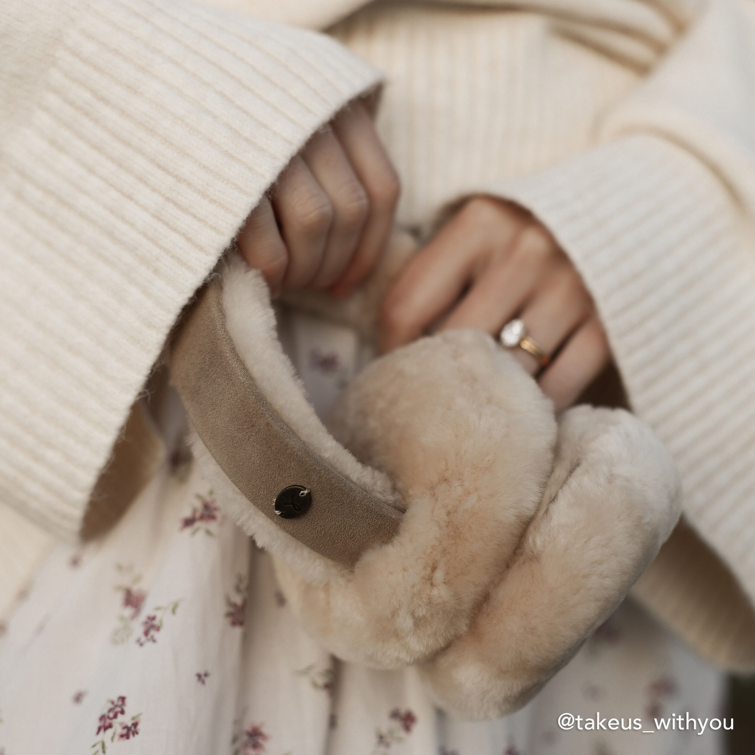 Angahook Earmuffs - emuUK