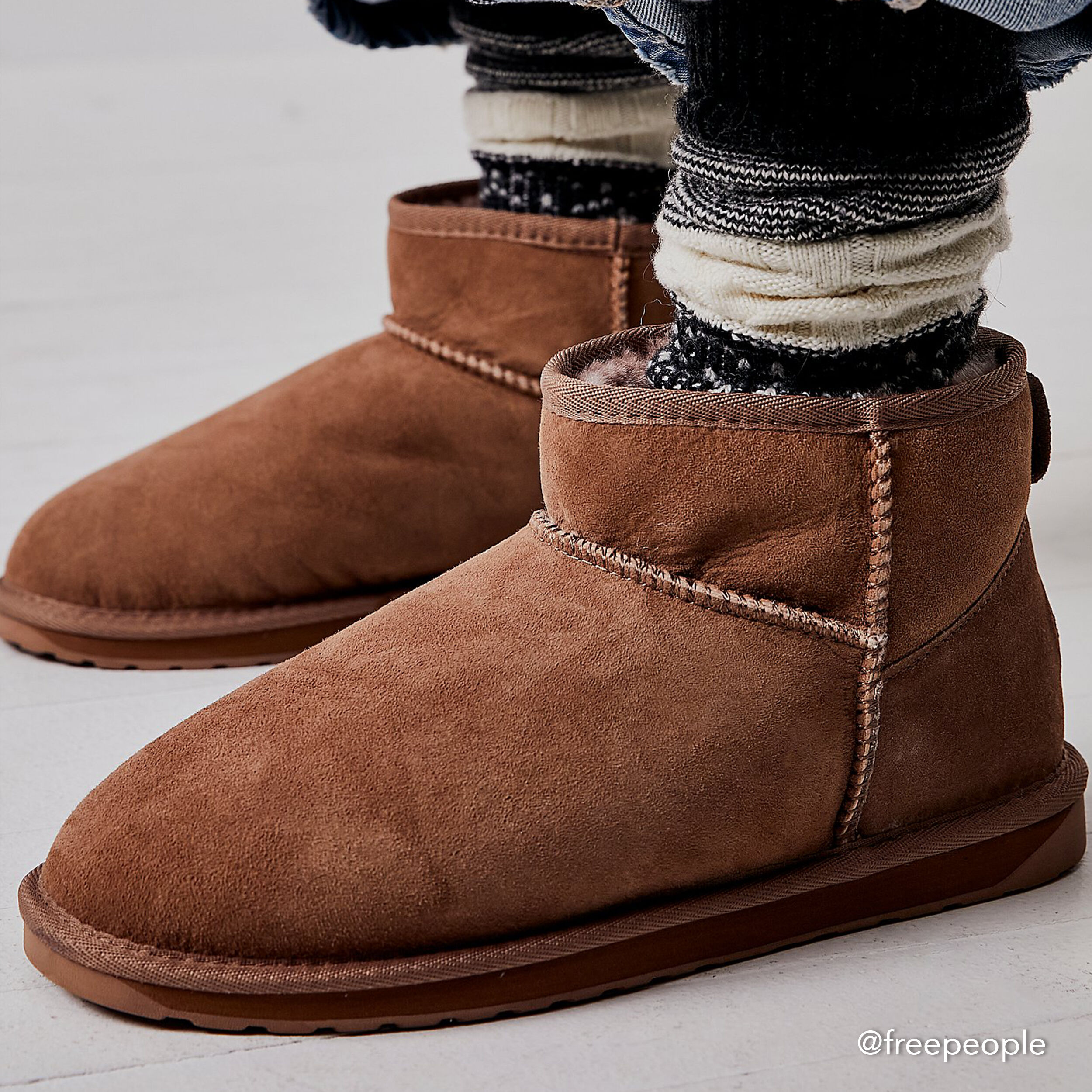 EMU Australia Women s Stinger Micro Sheepskin Boot Camel Size 6