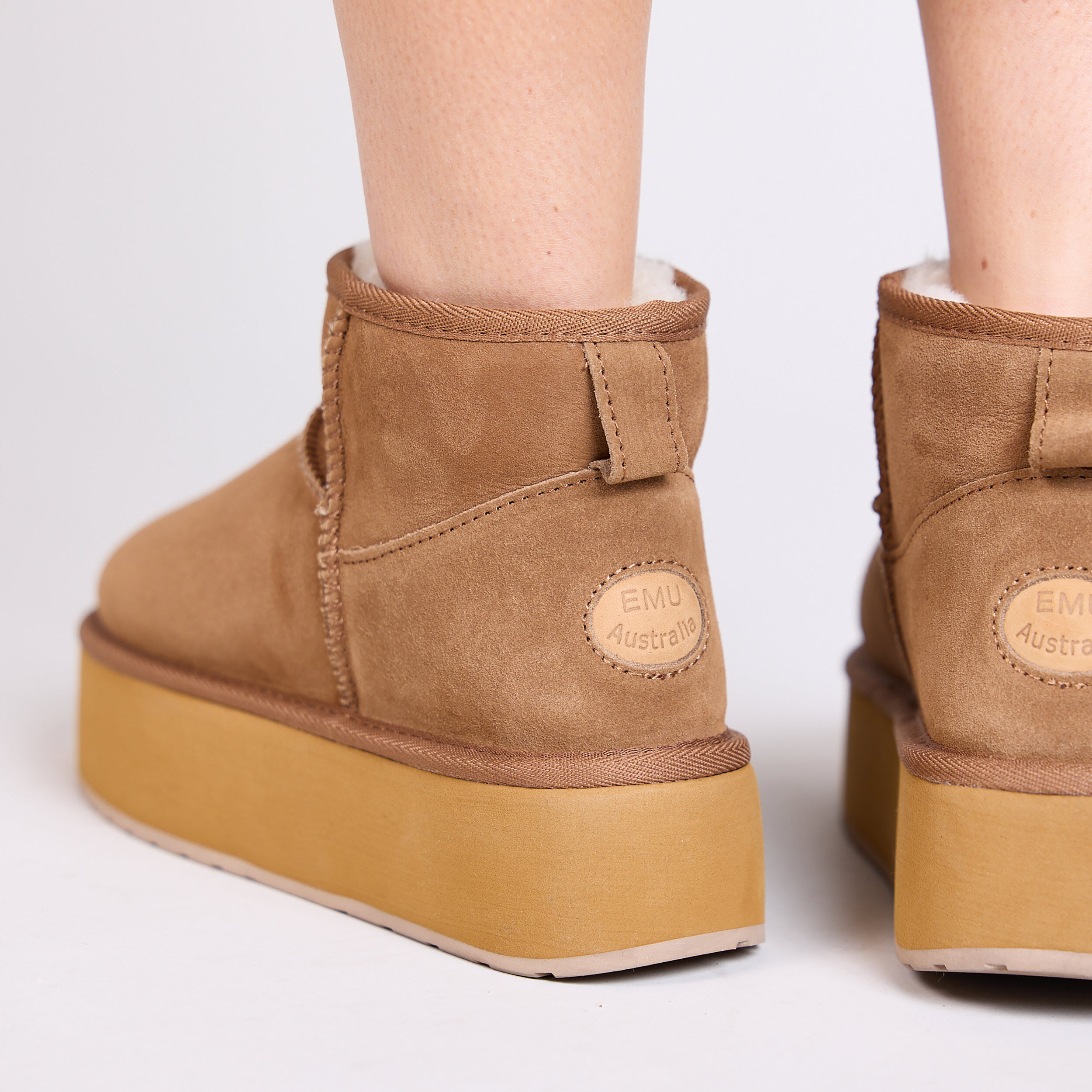 Emu deals micro boots