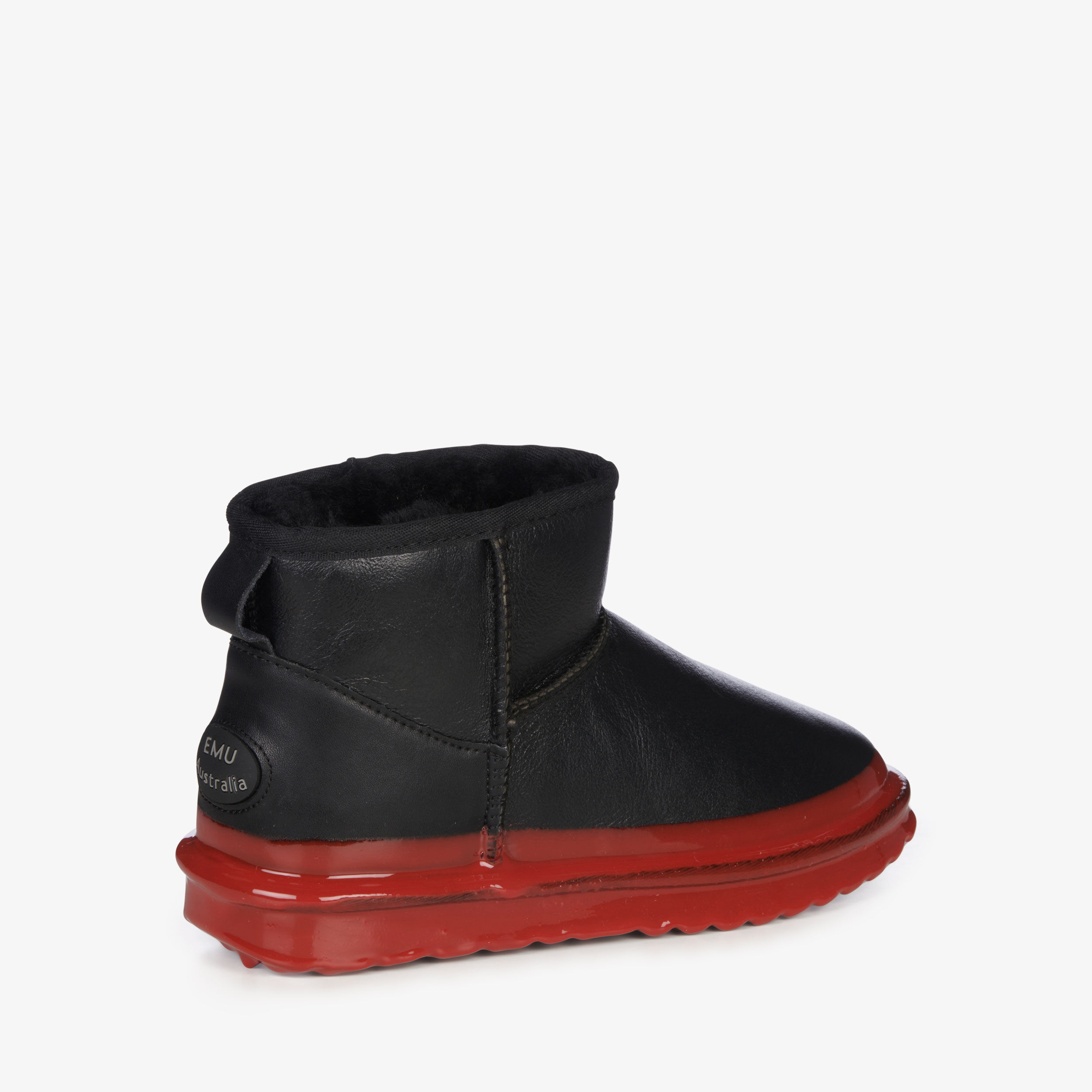 Emu stinger hi black top