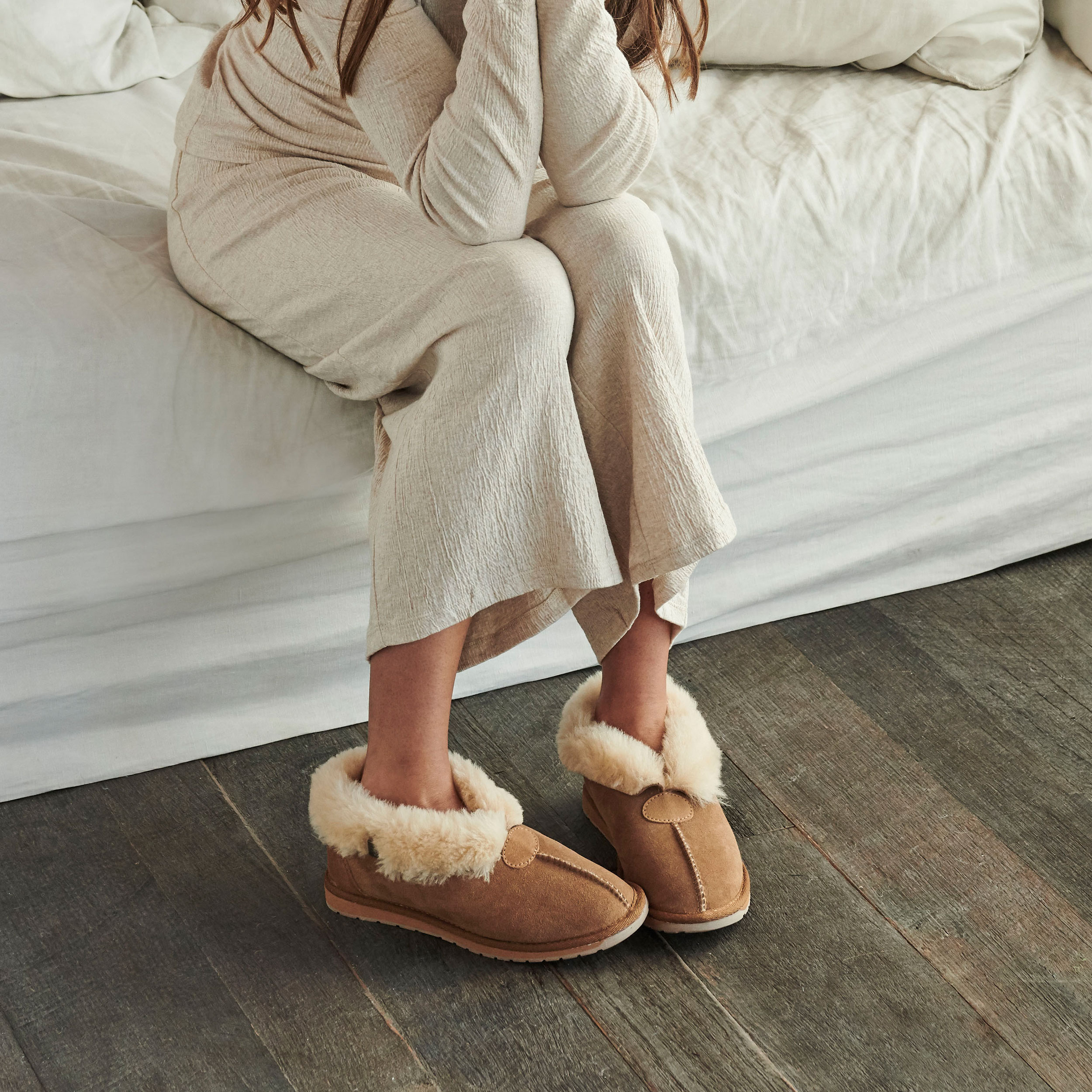 Platinum Albany Womens Sheepskin Slipper- EMU Australia